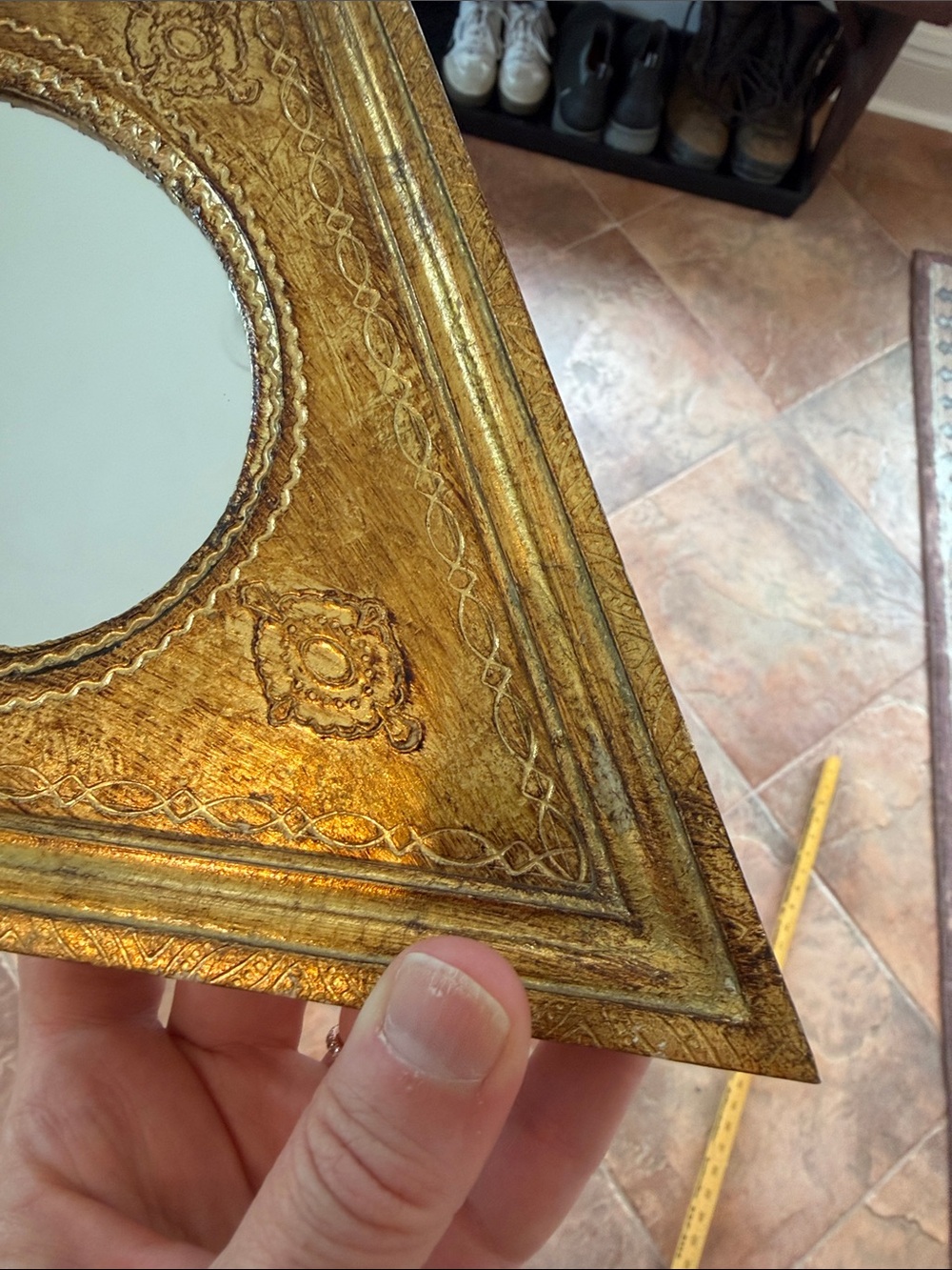 Vintage Italian Florentine Wood Gold Diamond Shape Mirror. - Picture 7 of 12